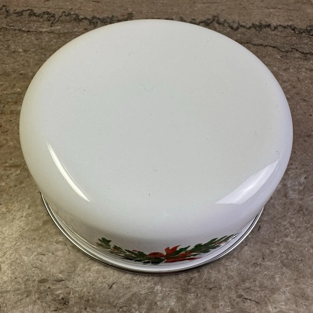 VTG Enamelware Mixing Serving Bowl Christmas Holly & Berries Kitchenware 5 3/4
